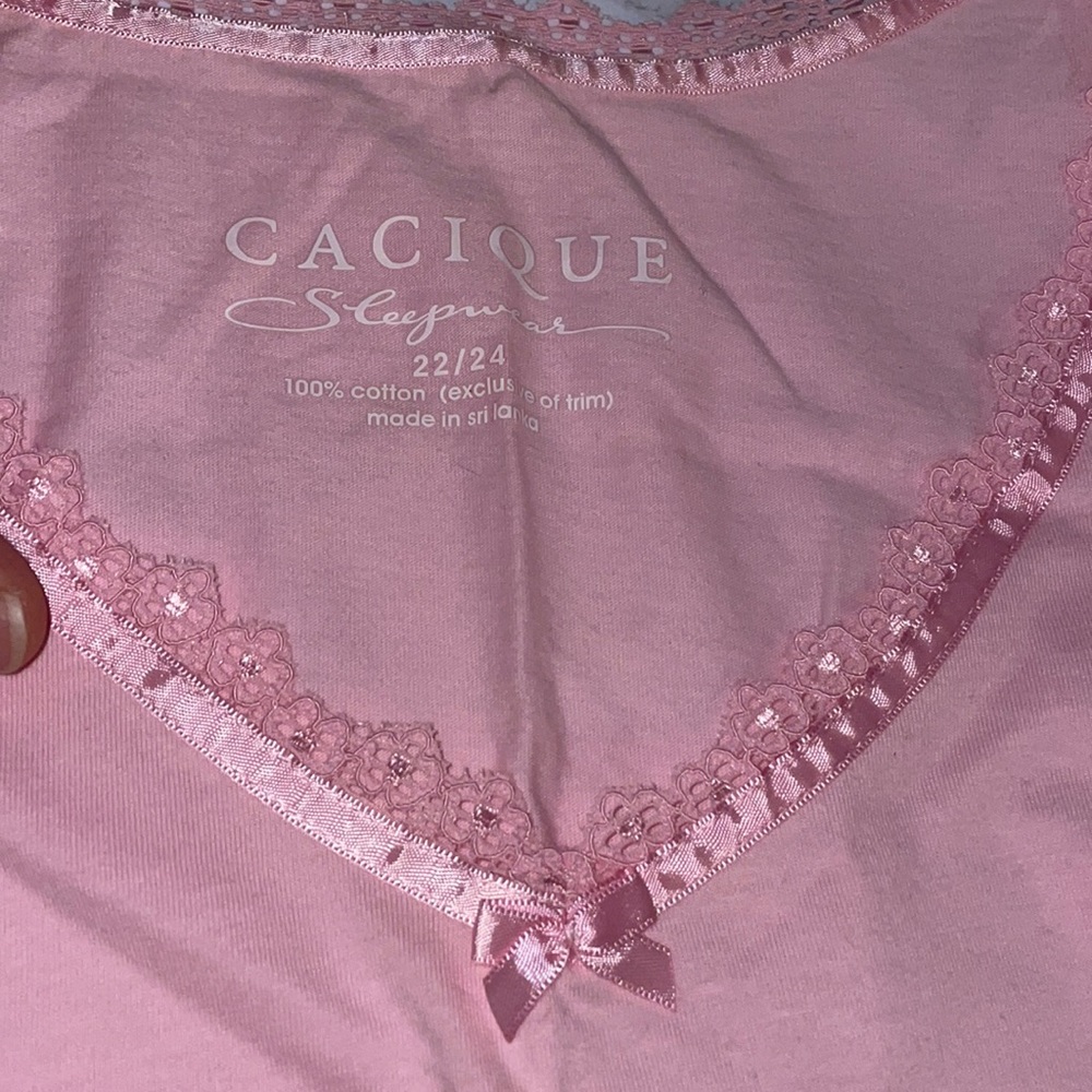 Cacique sleepwear pink top 100% cotton 22/24 long sleeved. Plus sized top.